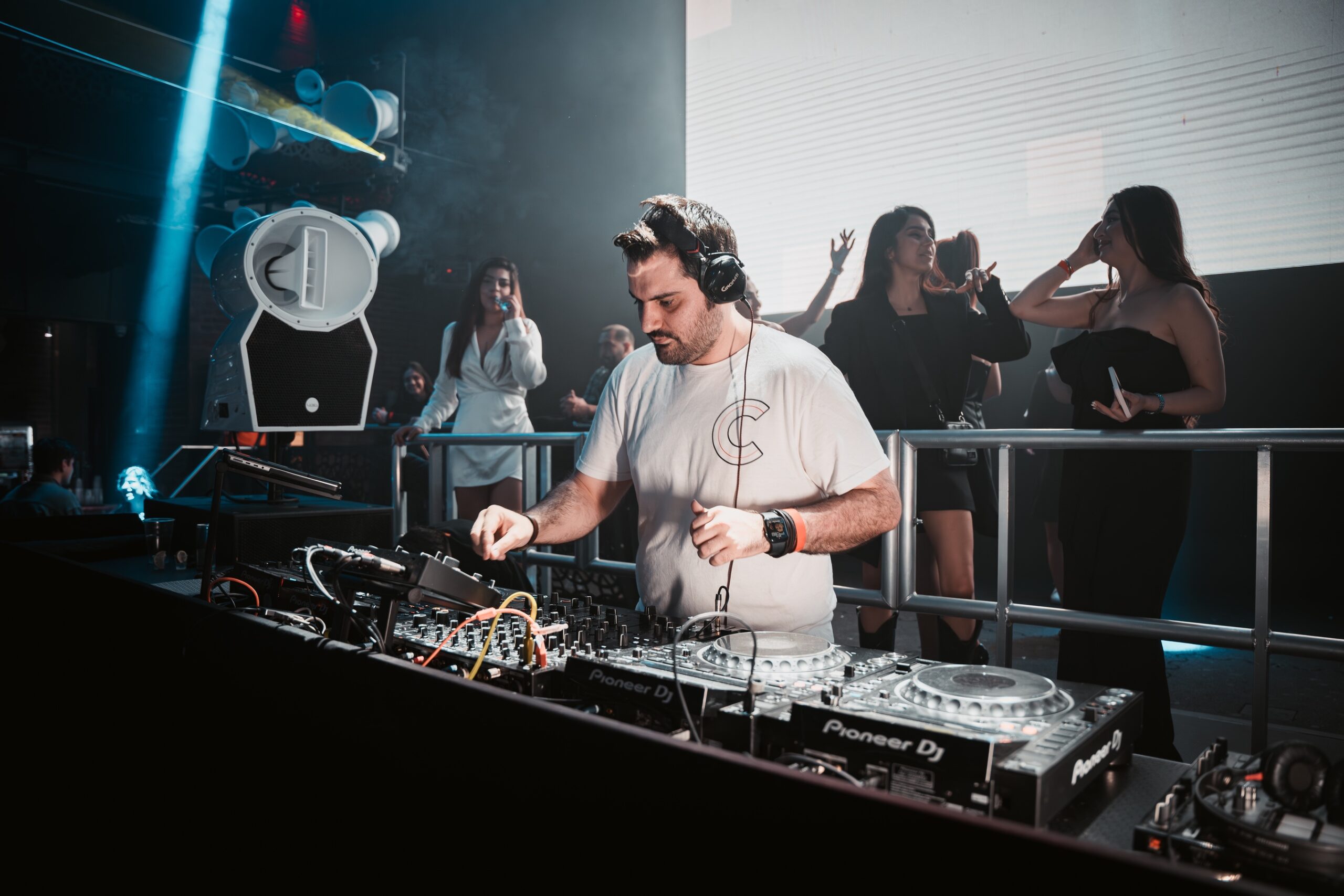 Iranian DJ for Luxury Events in Dubai & Abu Dhabi — Persian and Iranian DJ insight by DJ Cincinati